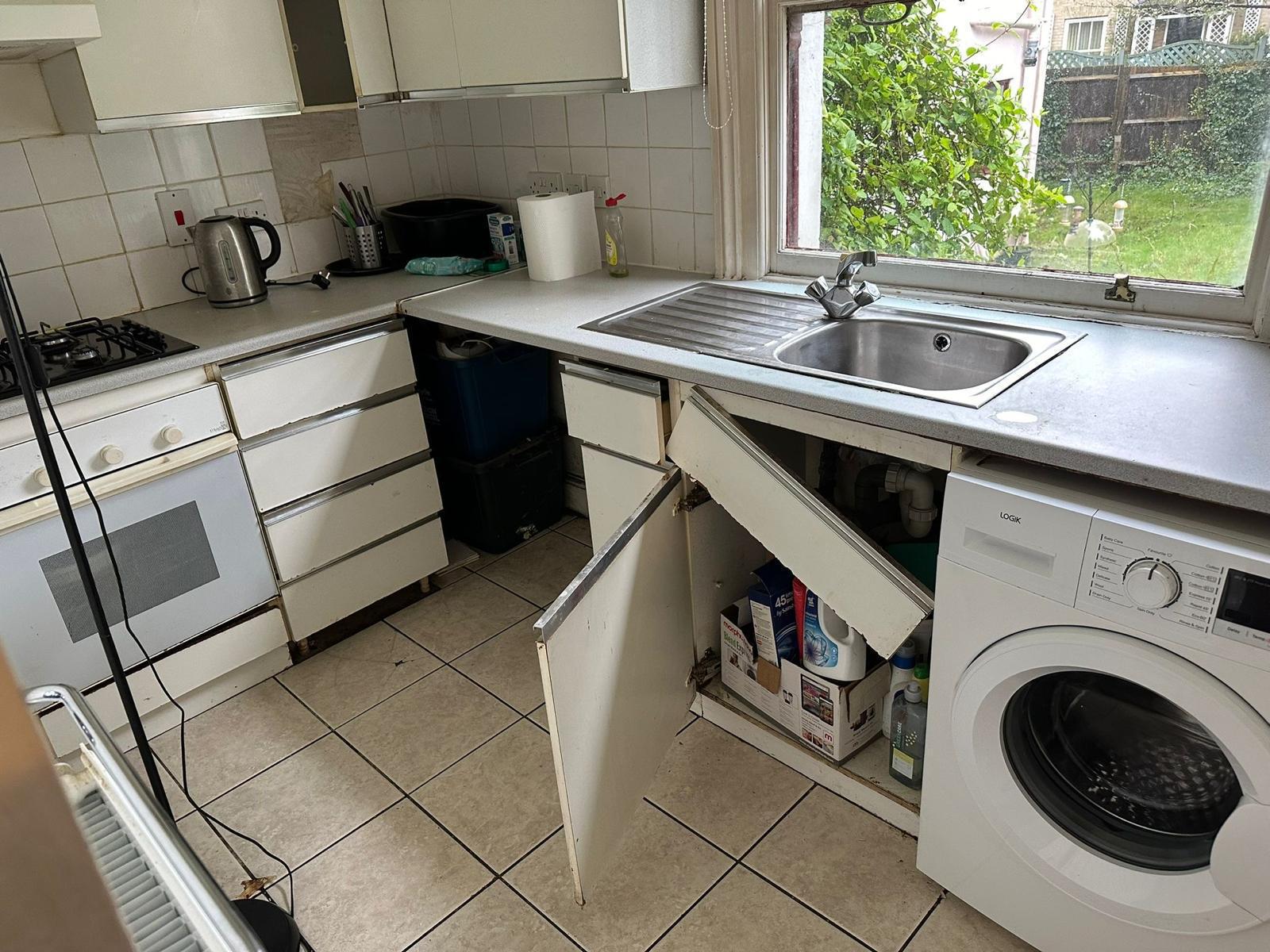 South London Kitchen Pre Renovation