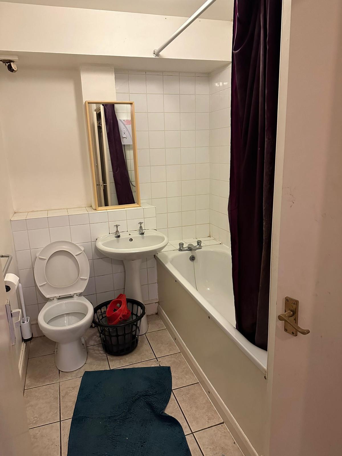 South London Bathroom Pre-Renovation